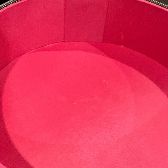 Lancome Black Makeup Case with Gold Accents - Picture 4 of 7